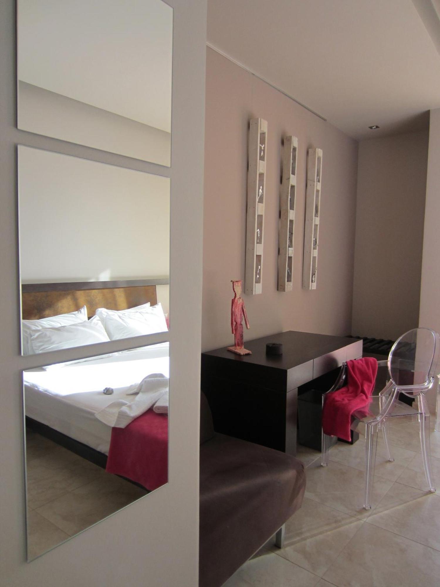 Aparthotel Island à Pefki  Extérieur photo